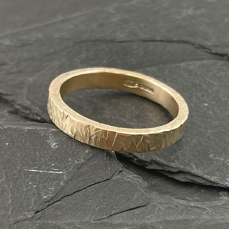 Wedding Band - 5mm Flat Court - Round Cut in 14K Yellow Gold | Brillianteers