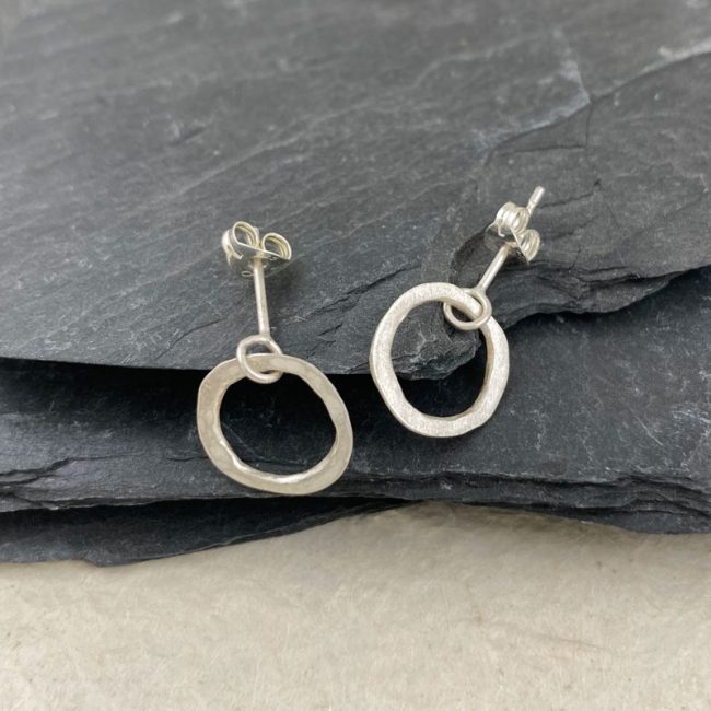 Silver light planished circular link drop earrings by Samantha Maund