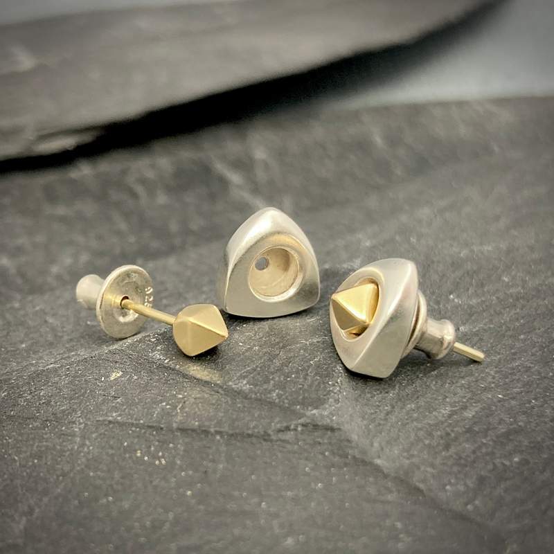 Second Hand 18ct gold Diamond Stud Earrings | RH Jewellers