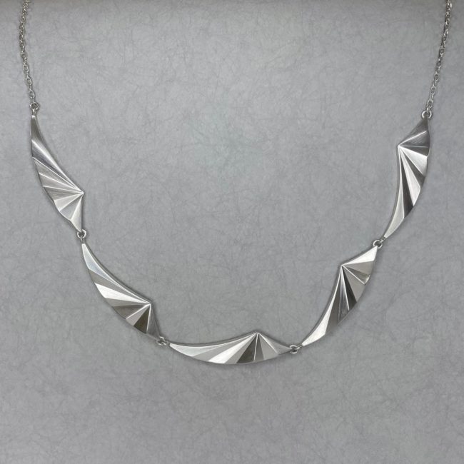 Polaris Arc Necklace